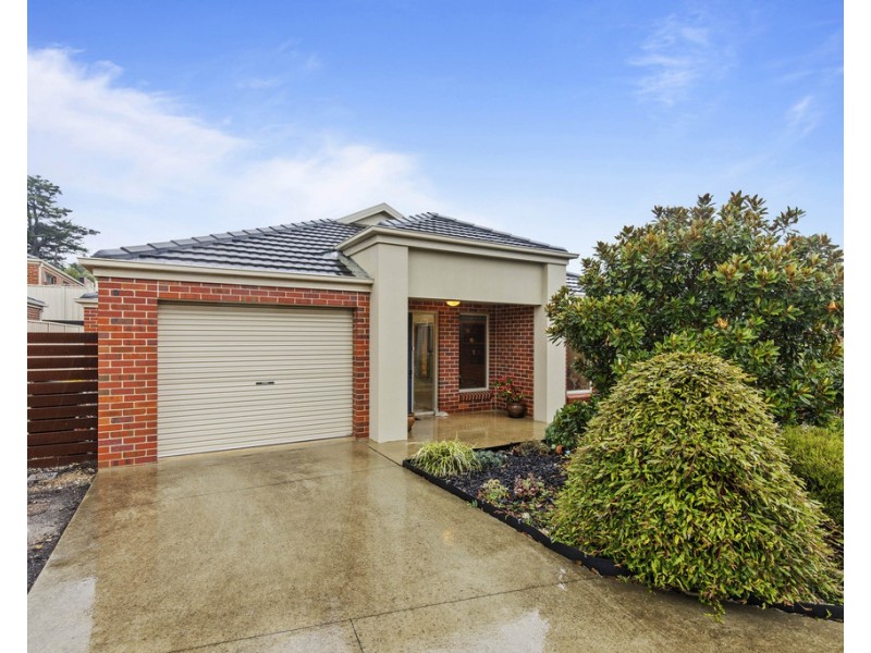 2/27 Basham Street, Ararat VIC 3377