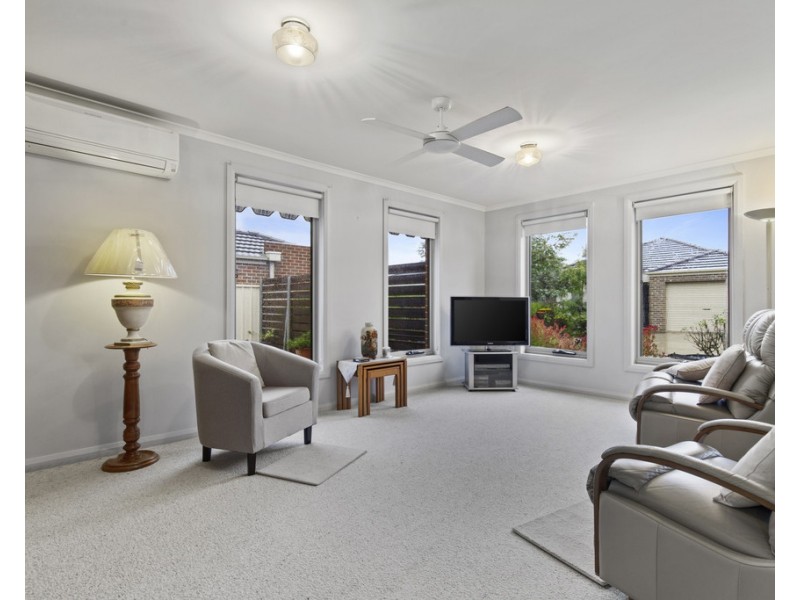 2/27 Basham Street, Ararat VIC 3377