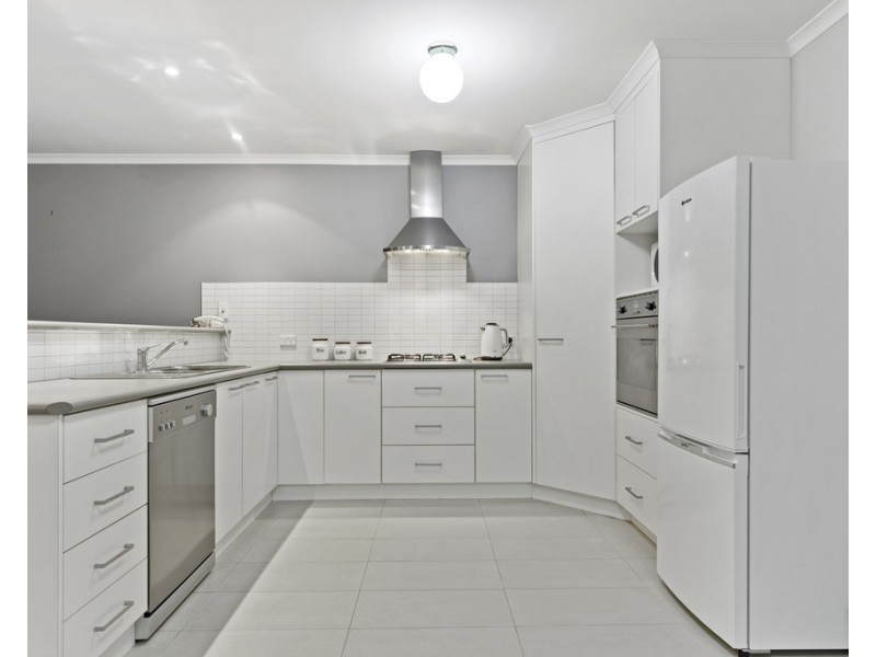 2/27 Basham Street, Ararat VIC 3377