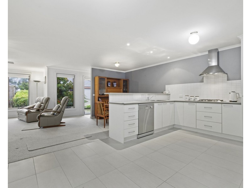 2/27 Basham Street, Ararat VIC 3377