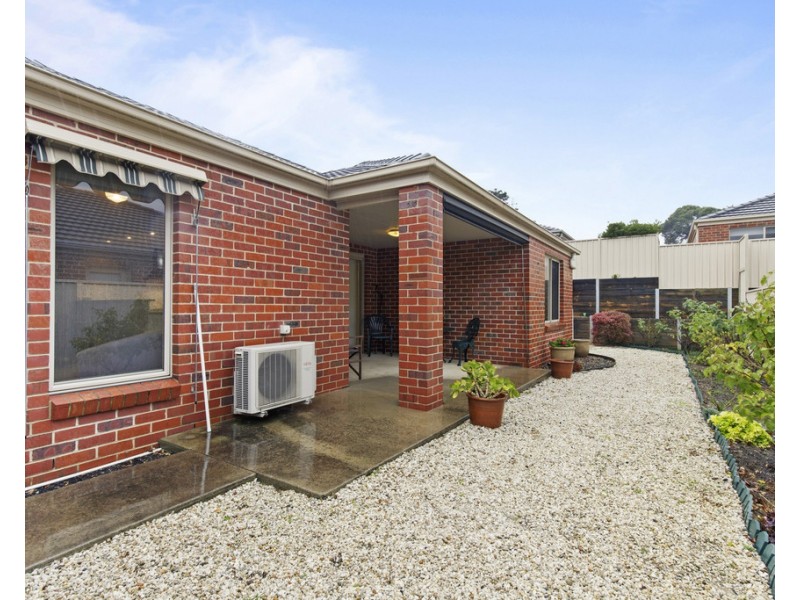 2/27 Basham Street, Ararat VIC 3377