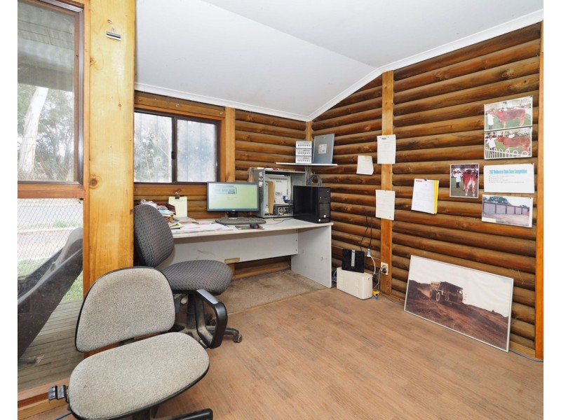 23 Horsham Road, Stawell VIC 3380