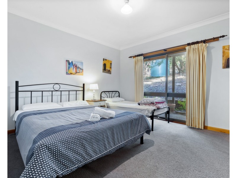 80-82 High Road, Halls Gap VIC 3381