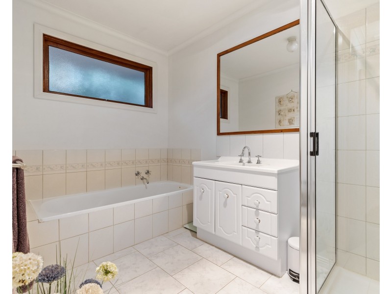 82 Banfield Street, Ararat VIC 3377