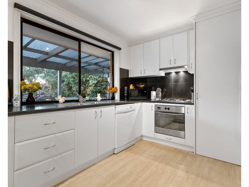 82 Banfield Street, Ararat VIC 3377