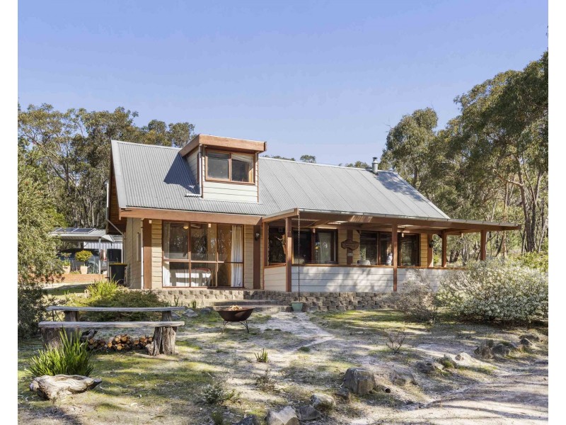 11 Thryptomene Court, Halls Gap VIC 3381