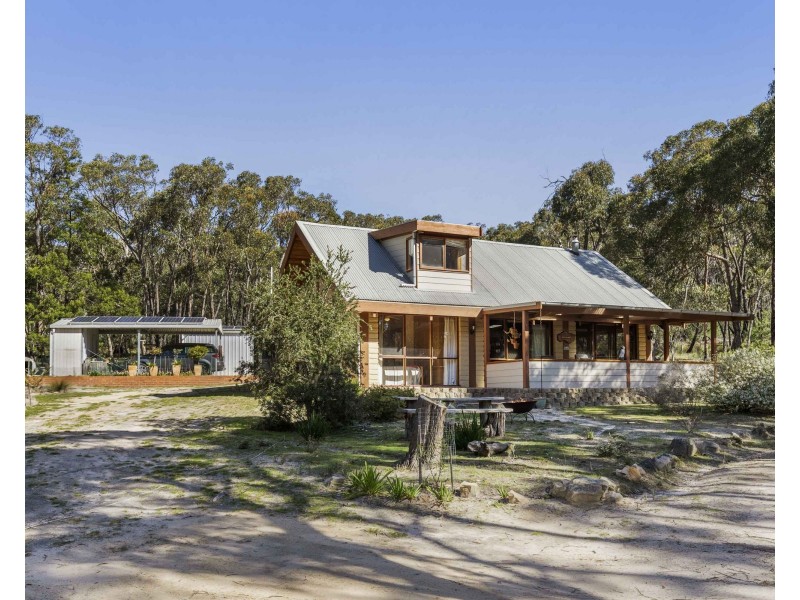 11 Thryptomene Court, Halls Gap VIC 3381