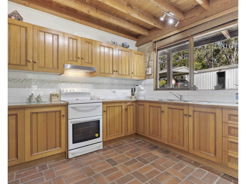 11 Thryptomene Court, Halls Gap VIC 3381