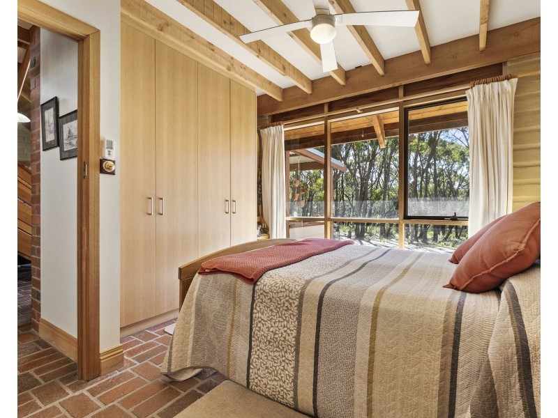 11 Thryptomene Court, Halls Gap VIC 3381