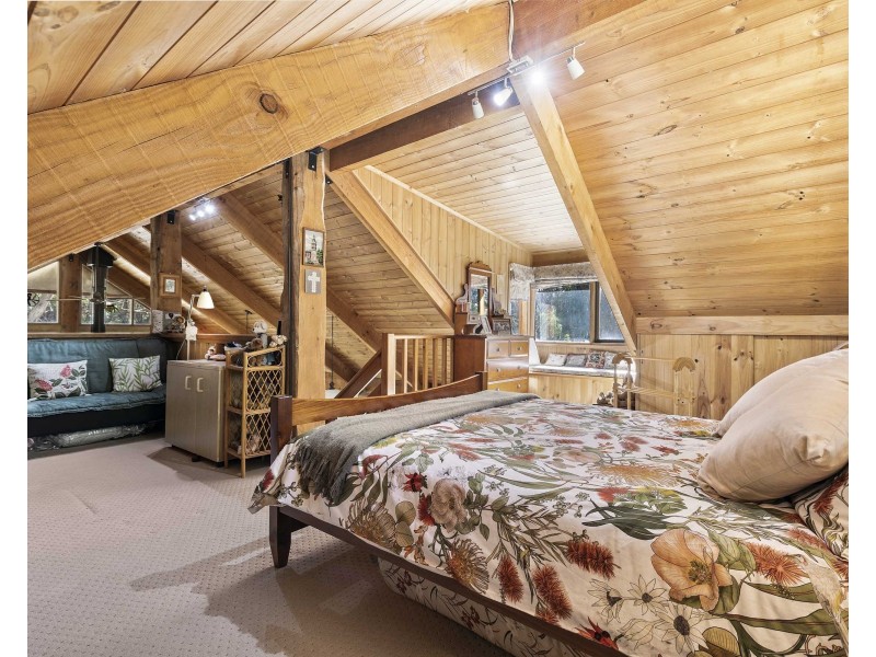 11 Thryptomene Court, Halls Gap VIC 3381