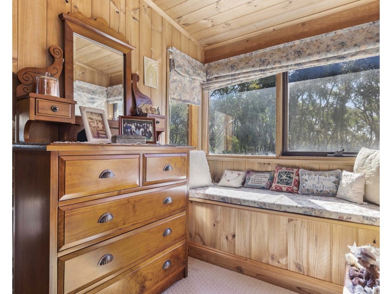 11 Thryptomene Court, Halls Gap VIC 3381