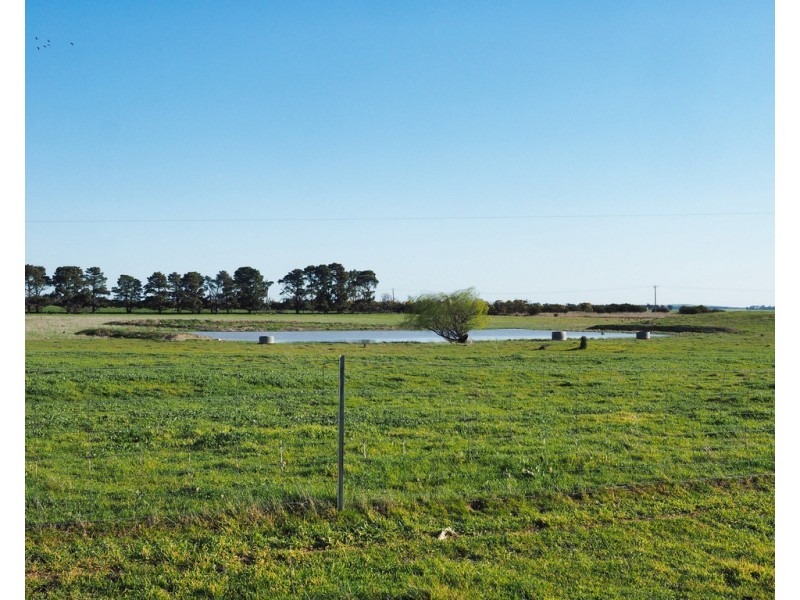 6640 Mortlake-Ararat Road, Rossbridge VIC 3377