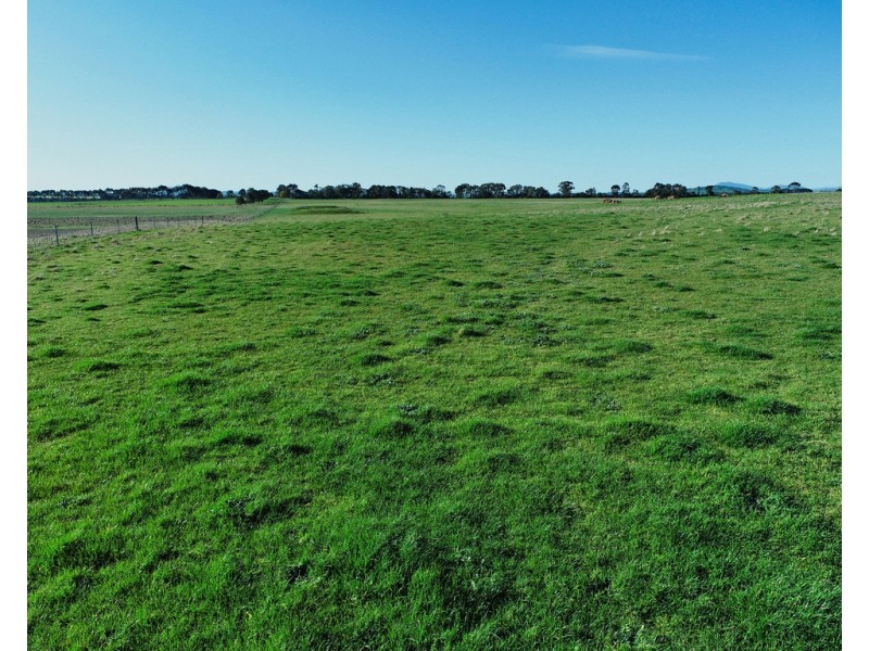 6640 Mortlake-Ararat Road, Rossbridge VIC 3377