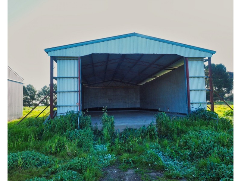 6640 Mortlake-Ararat Road, Rossbridge VIC 3377