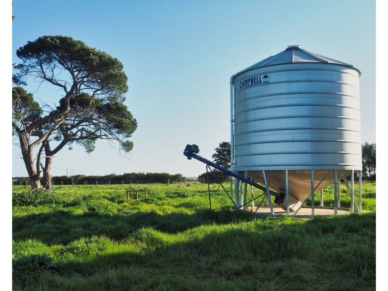 6640 Mortlake-Ararat Road, Rossbridge VIC 3377