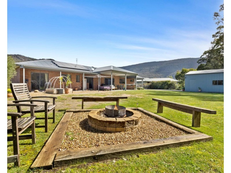 4 Sentinel Court, Halls Gap VIC 3381