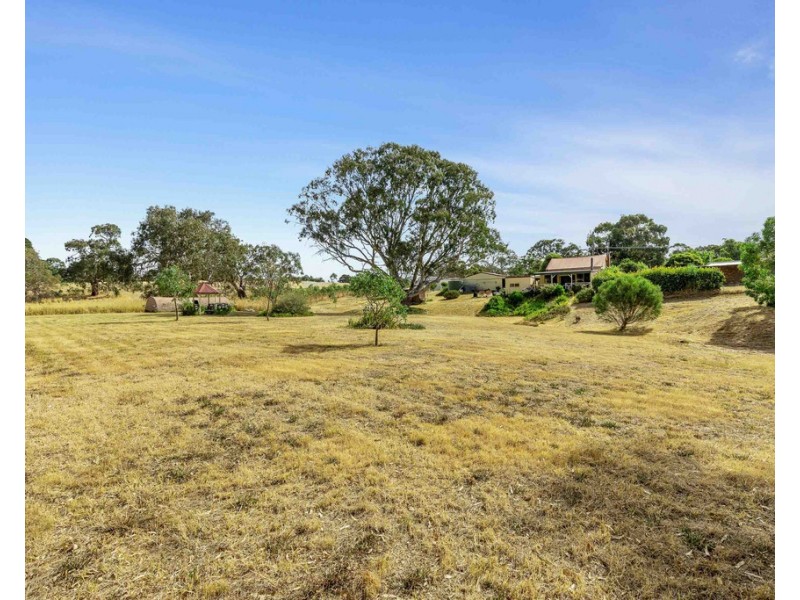 47-49 McLennan Street, Glenthompson VIC 3293