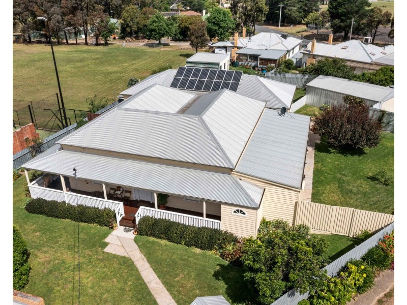 2 George Road, Ararat VIC 3377