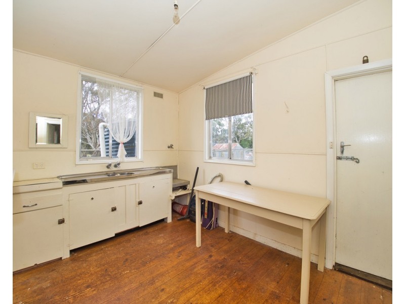 52 Memorial Road, Glenthompson VIC 3293