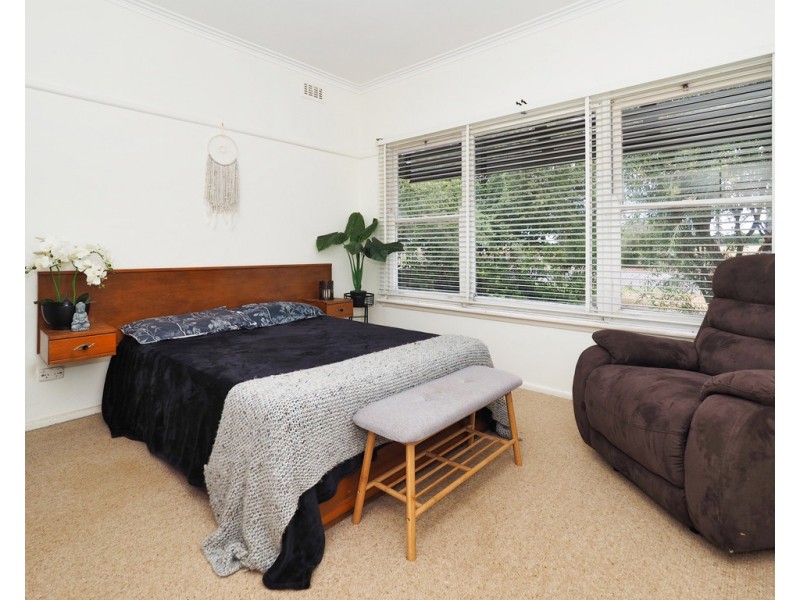 2074 Glenelg Highway, Lake Bolac VIC 3351