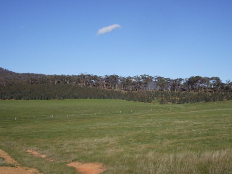 - Iron Pot Creek Road, Warrak VIC 3377