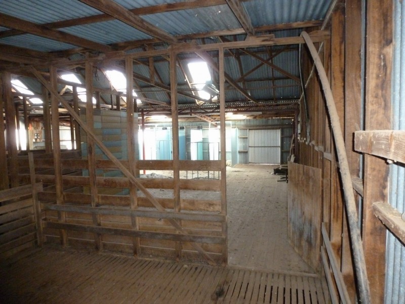 - Iron Pot Creek Road, Warrak VIC 3377