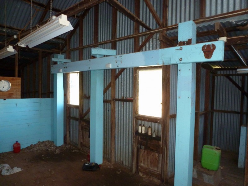 - Iron Pot Creek Road, Warrak VIC 3377