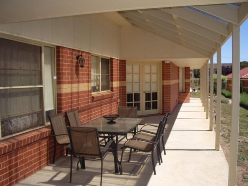 Unit 1/20-22 Hewitt St, Ararat VIC 3377