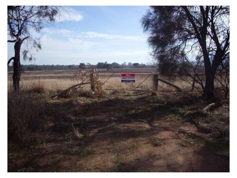 Lot 3 Gluepot Road, Stawell VIC 3380
