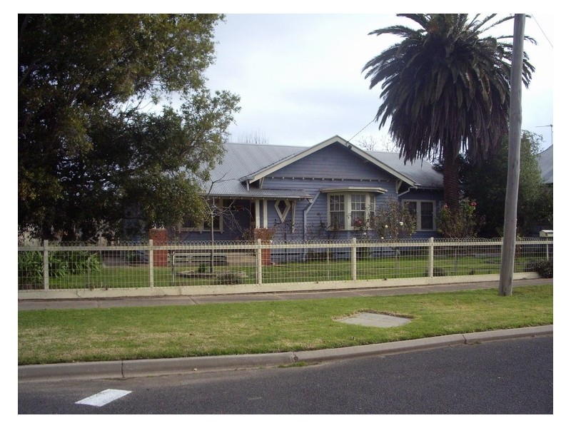 4 Bell Street, Ararat VIC 3377