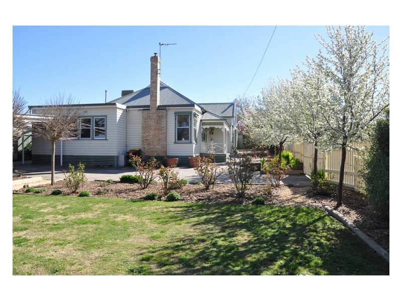 1 Banfield Street, Ararat VIC 3377