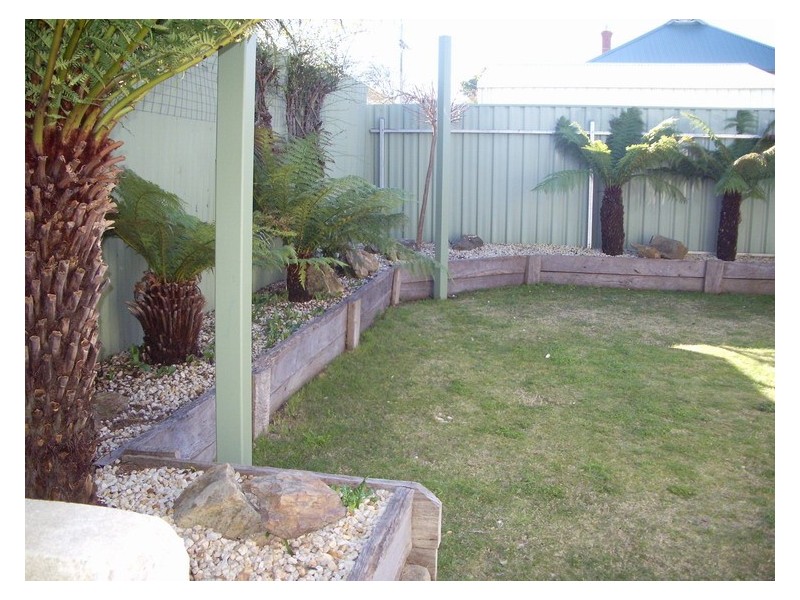 1 Banfield Street, Ararat VIC 3377