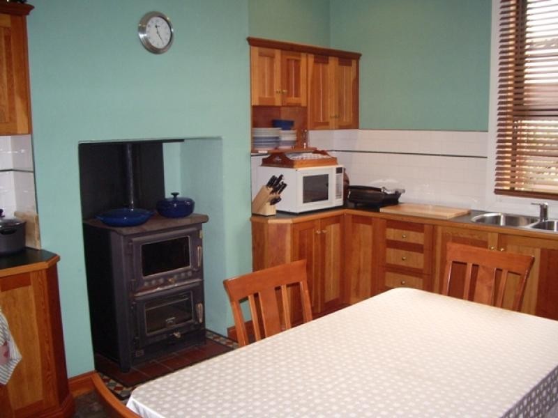 26 Barkly St West, Ararat VIC 3377