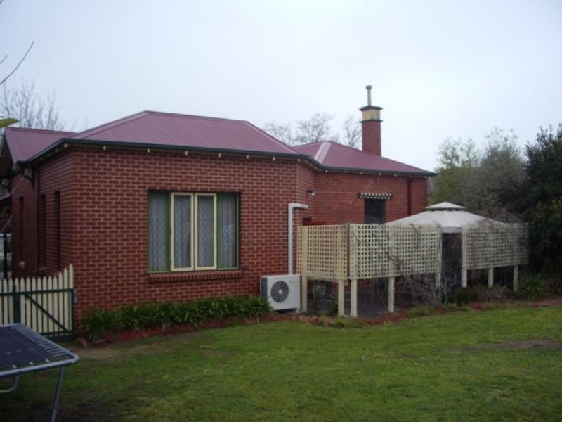 26 Barkly St West, Ararat VIC 3377
