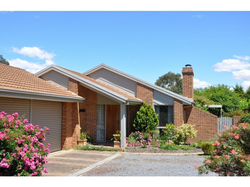 11 Golf Links Road, Ararat VIC 3377