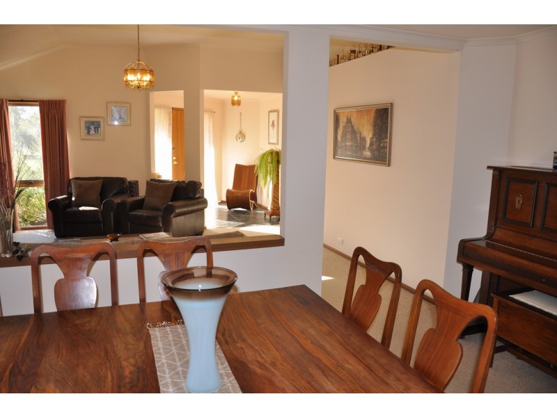 11 Golf Links Road, Ararat VIC 3377