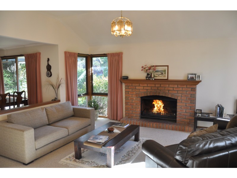 11 Golf Links Road, Ararat VIC 3377