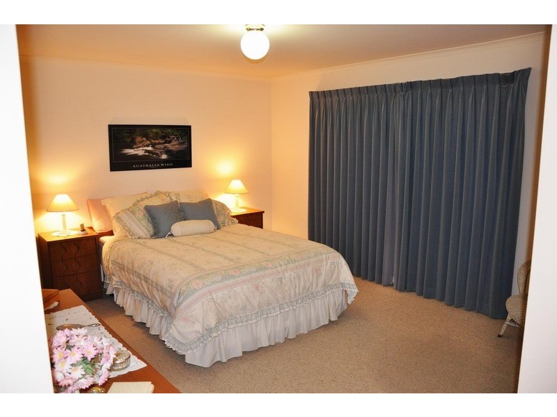 11 Golf Links Road, Ararat VIC 3377