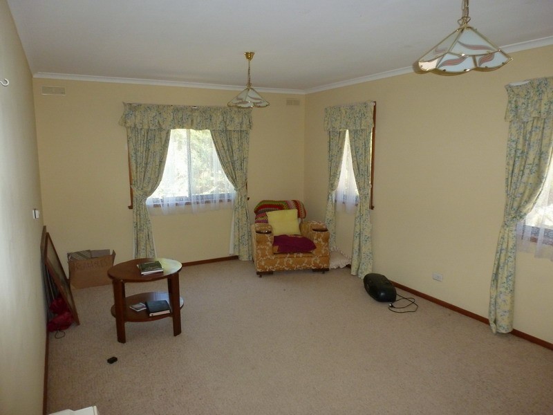 21 Green Street, Elmhurst VIC 3469