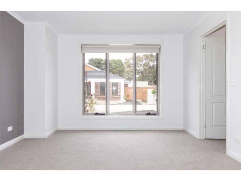 2/4 Beveridge Street, Ararat VIC 3377