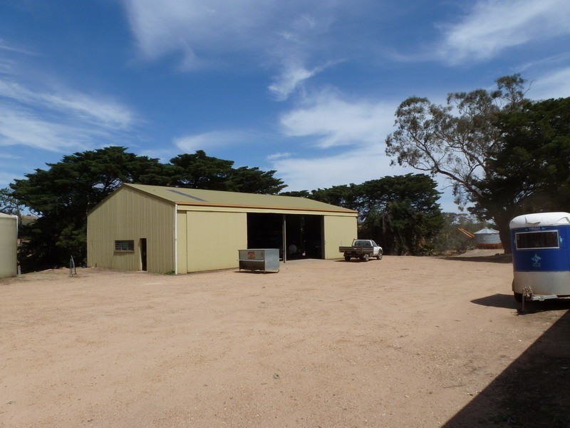 327 Tatyoon North Road, Ararat VIC 3377