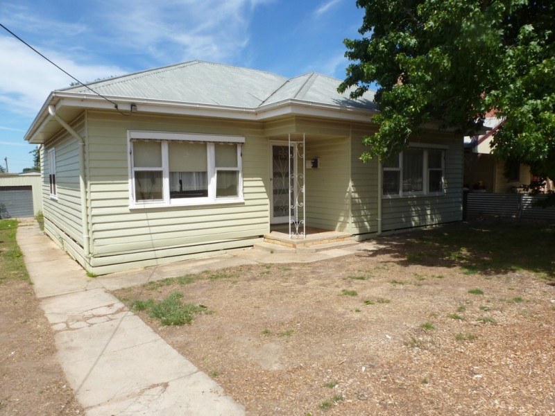 36 Carey Street, Ararat VIC 3377