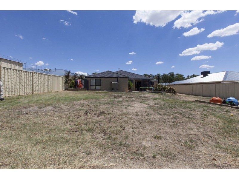 6 Kims Close, Ararat VIC 3377