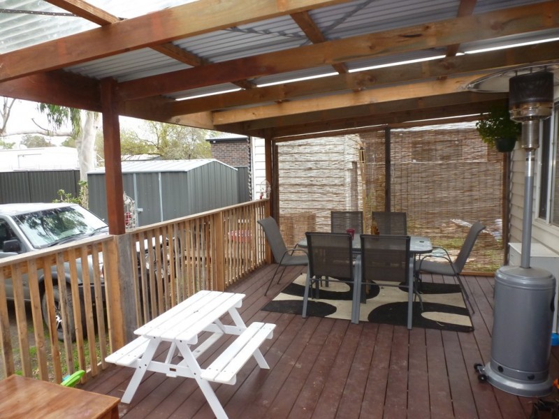 27 Dean Street, Ararat VIC 3377