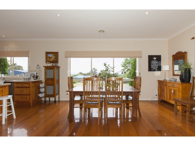 17 Brewster Road, Ararat VIC 3377