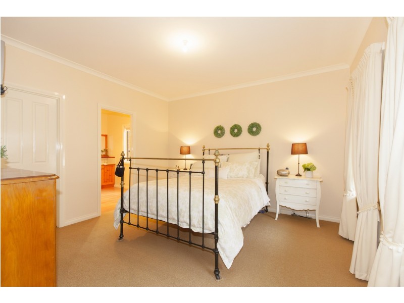 17 Brewster Road, Ararat VIC 3377