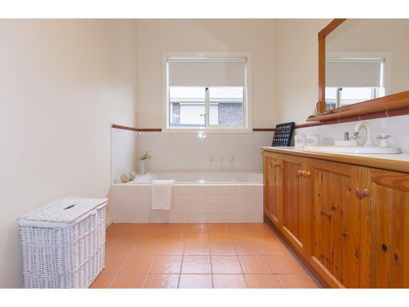 17 Brewster Road, Ararat VIC 3377
