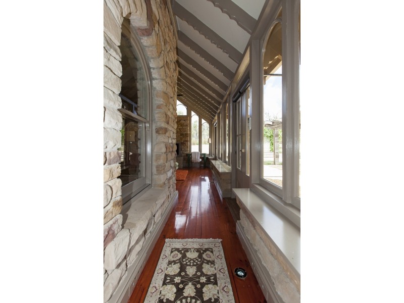 62 Rowe Road, Halls Gap VIC 3381