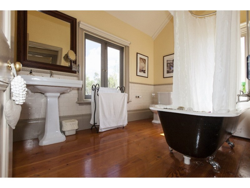 62 Rowe Road, Halls Gap VIC 3381