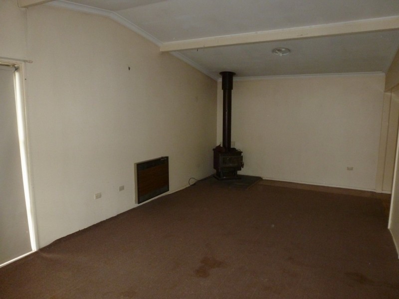 1 Memorial Road, Glenthompson VIC 3293